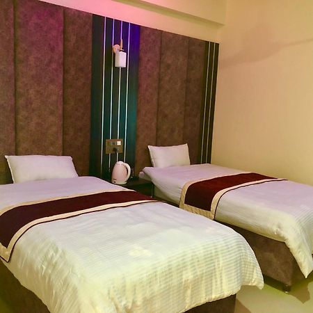 Hotel Hot Pot, Dhangadhi Eksteriør bilde